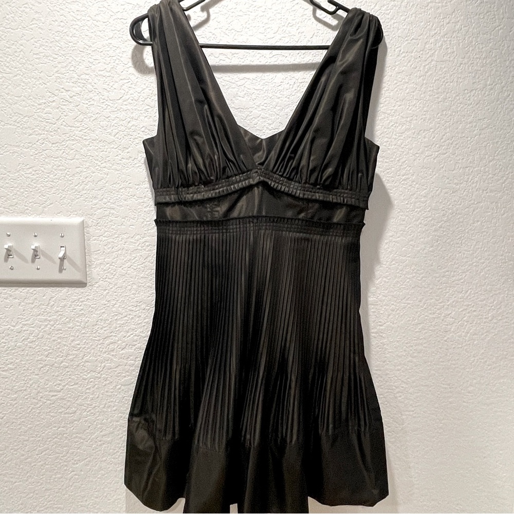 BCBGeneration pleated Iridescent Taffeta Cocktail Dress Size 10 Sleeveless